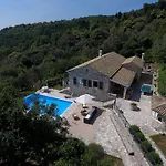 Thresher\'S House