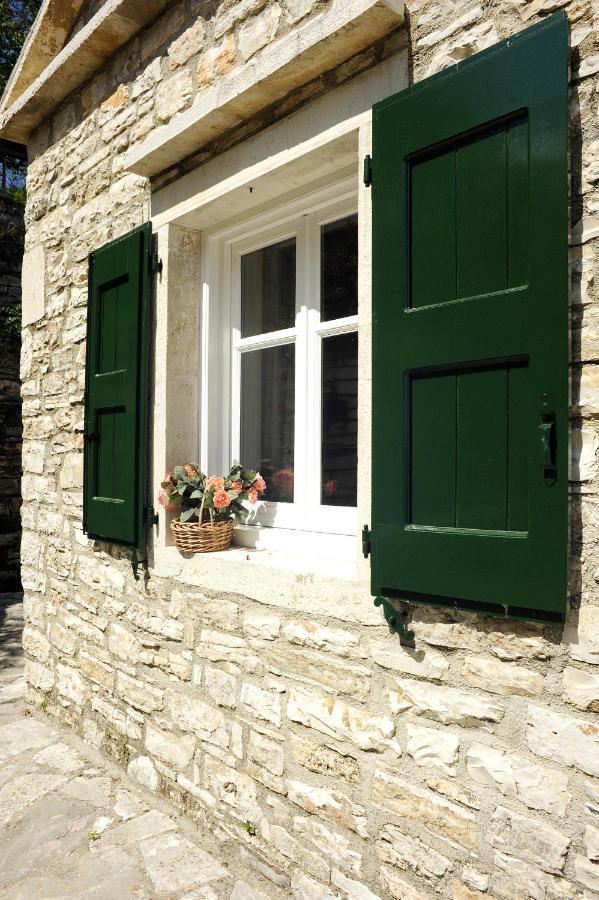 Thresher's House *