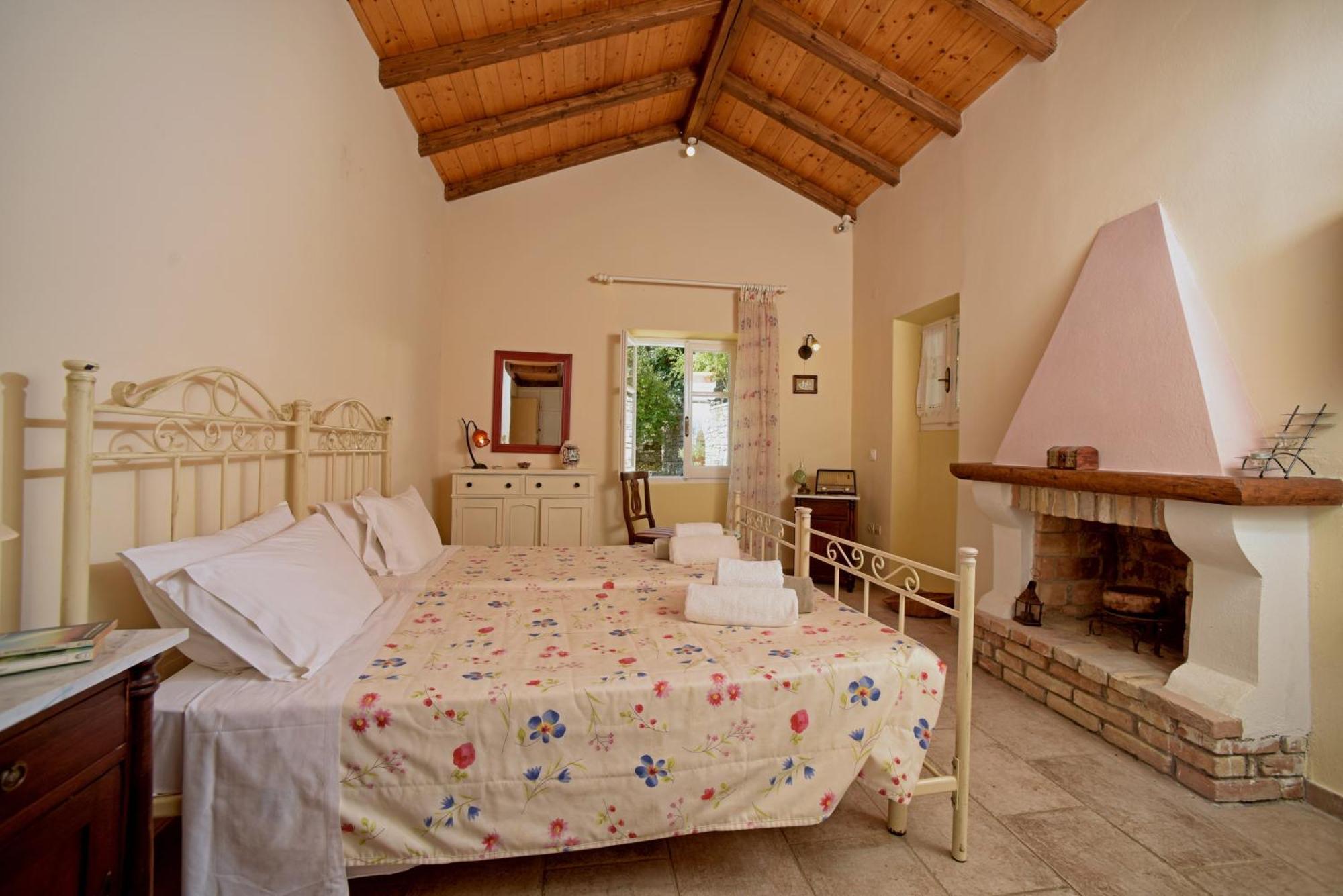 Villa Thresher's House *